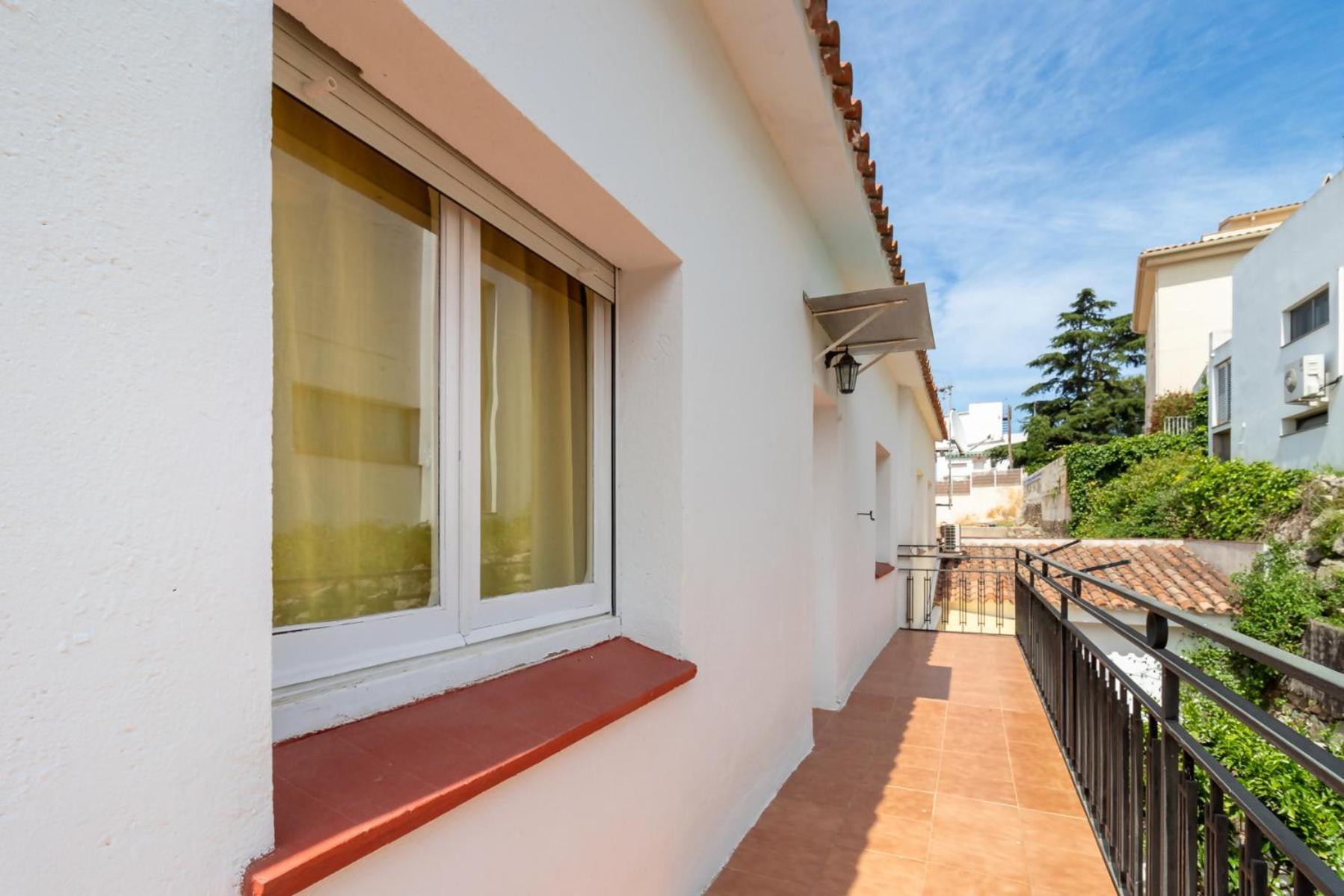 Apartamento La Farella La Coma 60 Bien Ubicado Con Balcón *