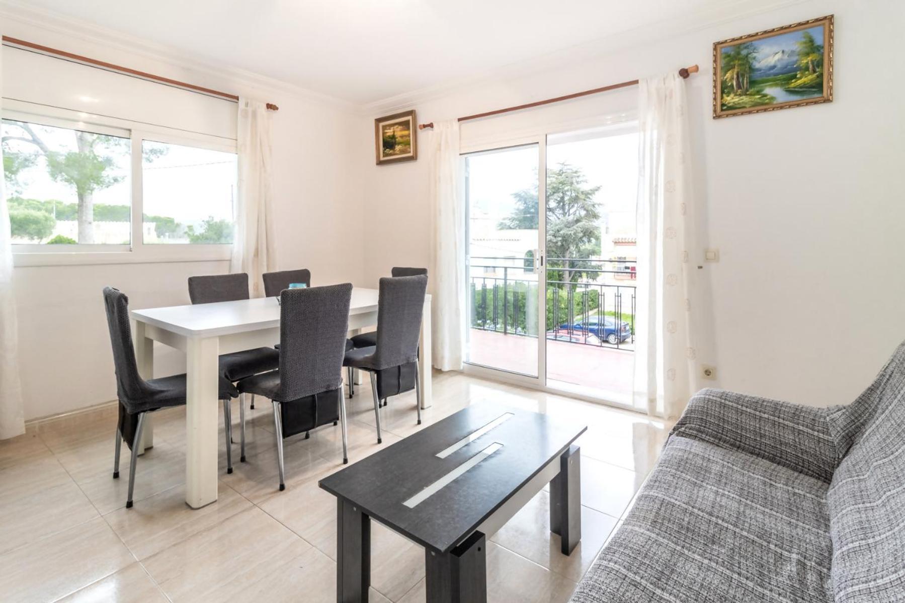 Apartamento La Farella La Coma 60 Bien Ubicado Con Balcón Gerona